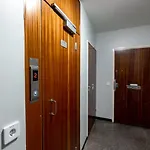 Cozy 1br W Balcony Next To Tram Stop