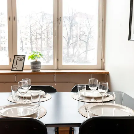 2ndhomes 1br With Balcony Next To Tram Lines In Kallio Helsinki