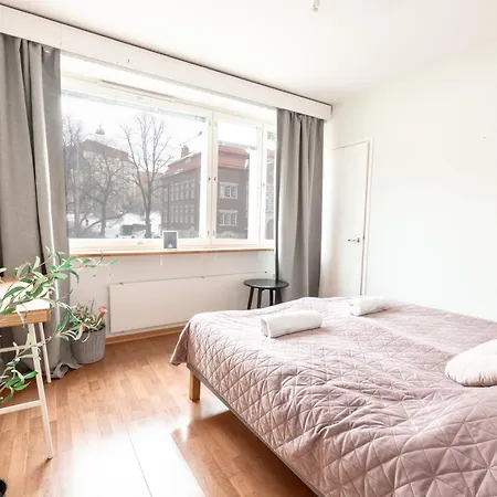 2ndhomes 1br With Balcony Next To Tram Lines In Kallio Apartment *