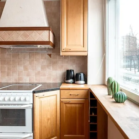 Διαμέρισμα Cozy 1br W Balcony Next To Tram Stop *